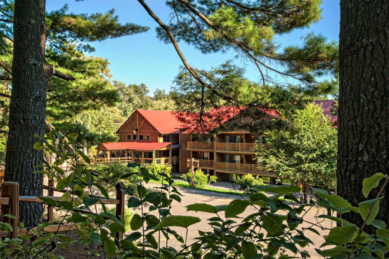 Log Cabins At Meadowbrook Resort Wisconsin Dells Exterior photo