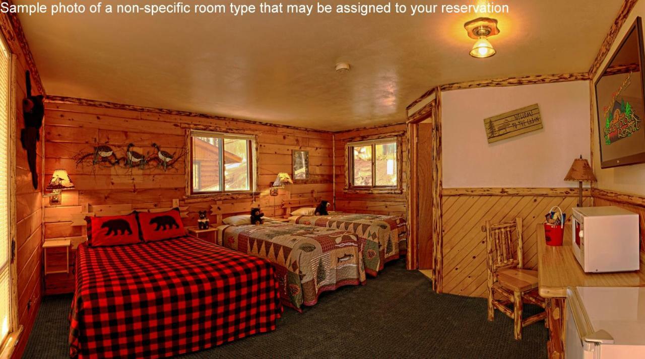 Log Cabins At Meadowbrook Resort Wisconsin Dells Exterior photo